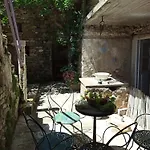 Сasa de vacaciones Maison Typique Cevenole Avec Jardin Mialet (Gard)